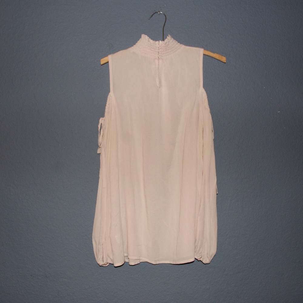 Anthro RO & DE Blush Cold Shoulder Blouse sz XS - Picture 4 of 8